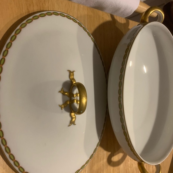 HAVILAND LIMOGE FRANCE SCHLEIGER GOLD DAUB ENCRUSTED VEGETABLE COVERED DISH - Picture 3 of 5